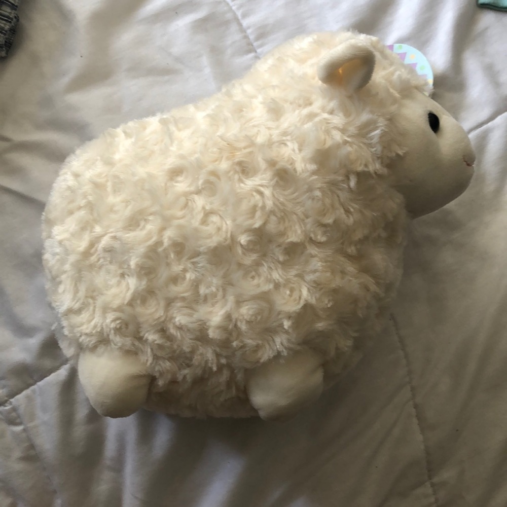 Stuffed sheep plus